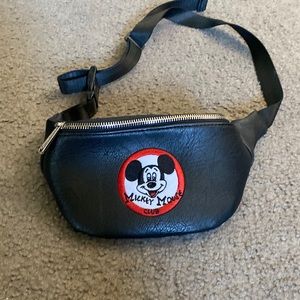 Mickey Fanny pack small.